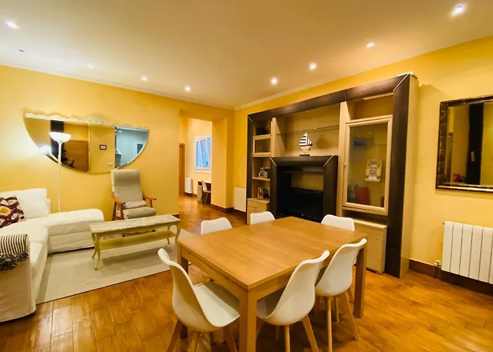 Casa Naranja - Centrally Located, Spacious, Unique